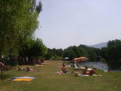 Un entorno en plena naturaleza... junto a las Piscinas Naturales